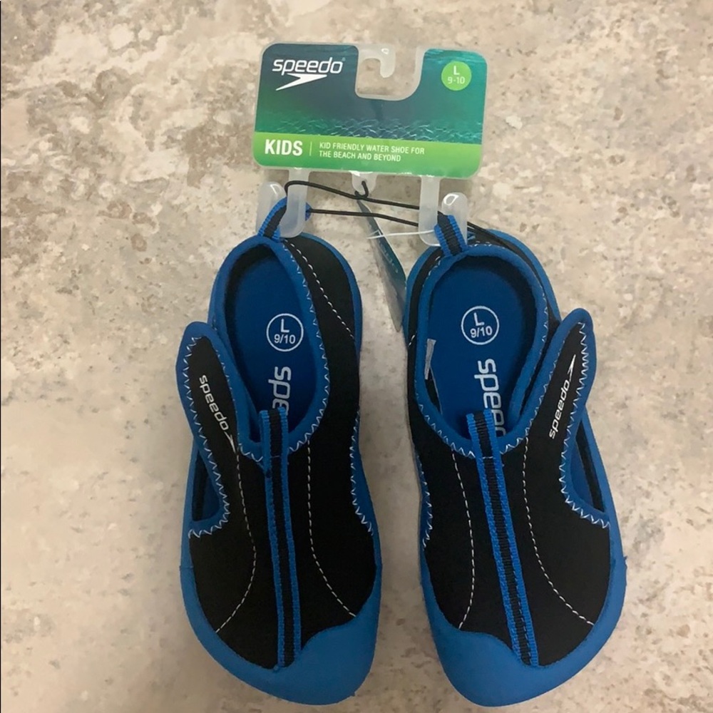 Speedo Hybrid water shoes - NWT